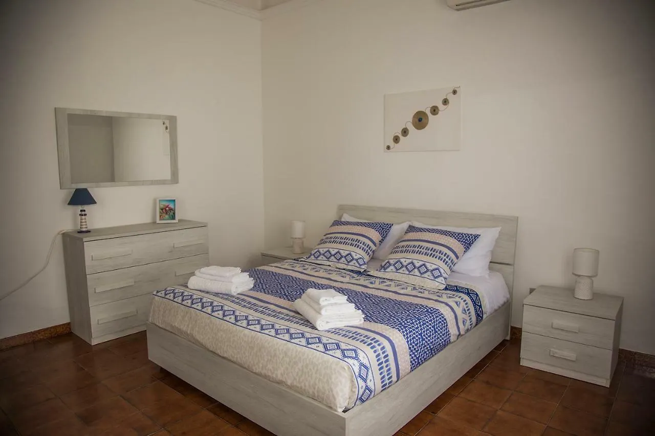Casa Vacanze Agugliastra ロッツォラーイ